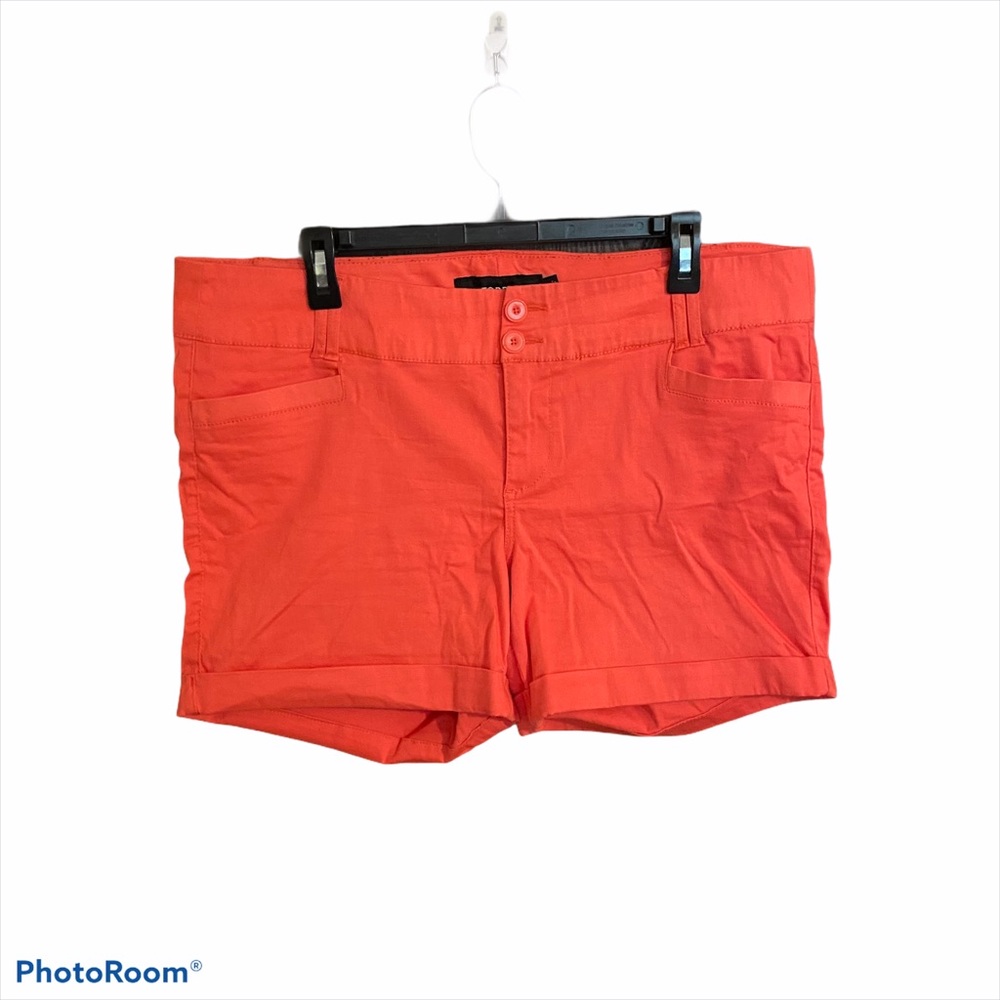 Torrid shorts in coral size 16